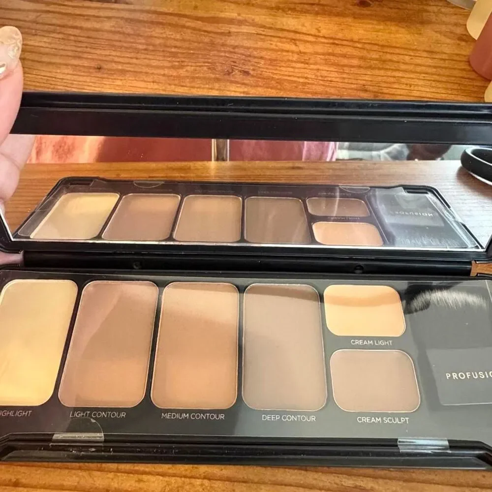 Profusion Cosmestics Contour Palette